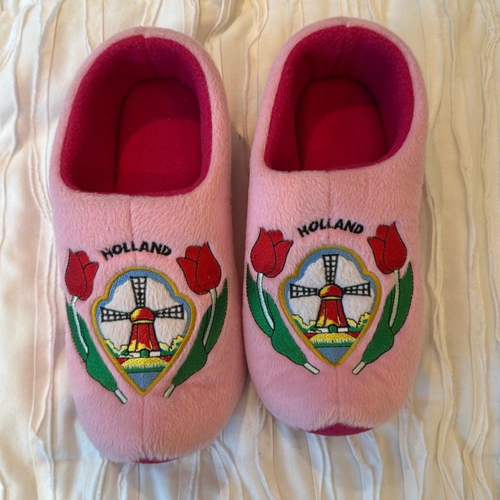 Holland Pink Clog Slippers
